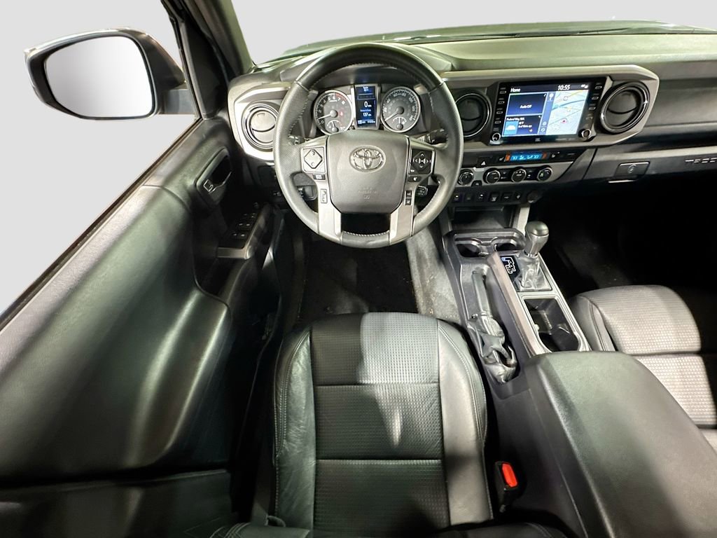 Used 2022 Toyota Tacoma Limited AWD/4WD image 14