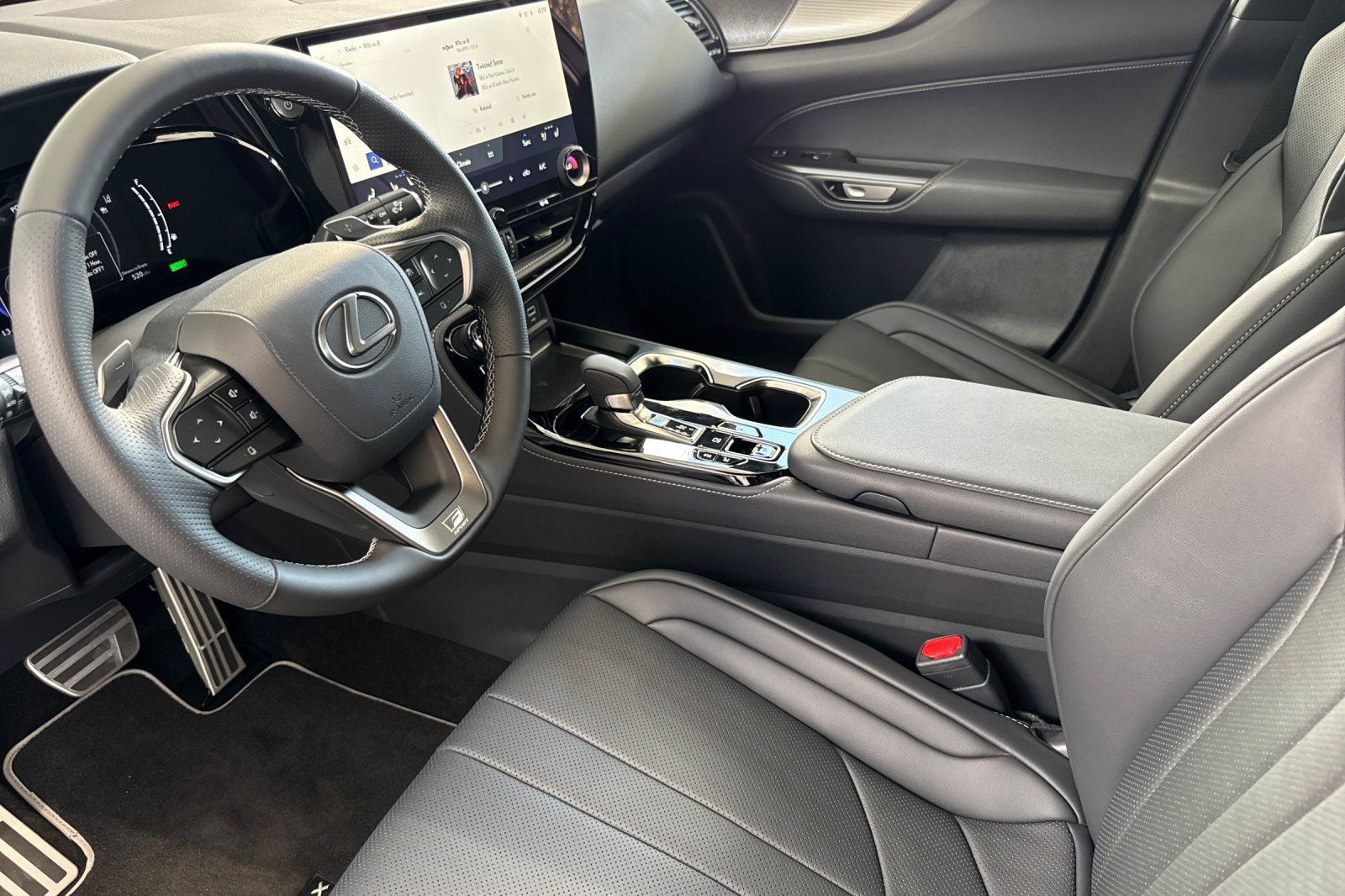 New 2026 Lexus NX 350h F Sport AWD/4WD image 8