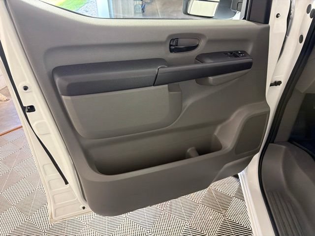 Used 2020 Nissan NV 2500 SV w/ Back Door Glass Package RWD image 16