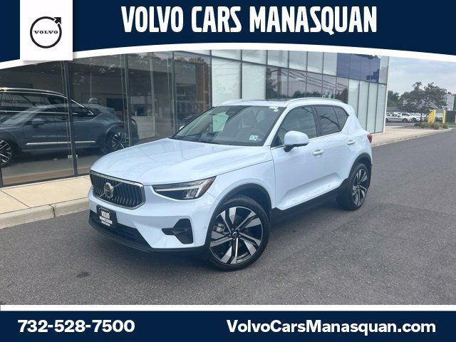 Used 2024 Volvo XC40 B5 Plus w/ Climate Package