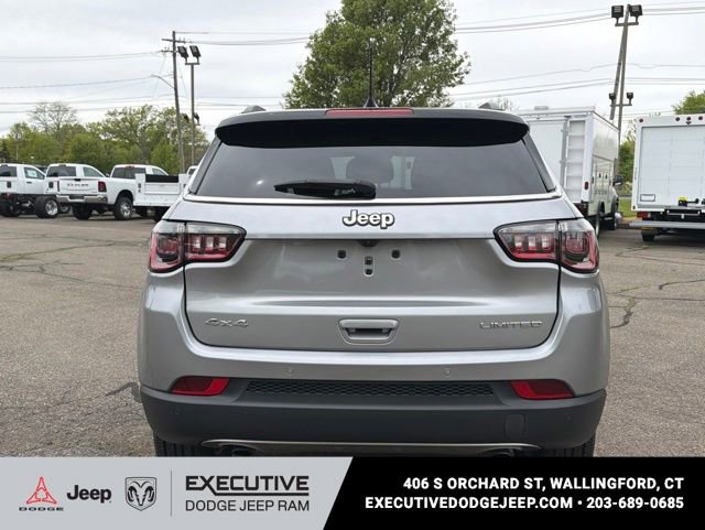 Used 2023 Jeep Compass Limited w/ Sun and Sound Group AWD/4WD image 6