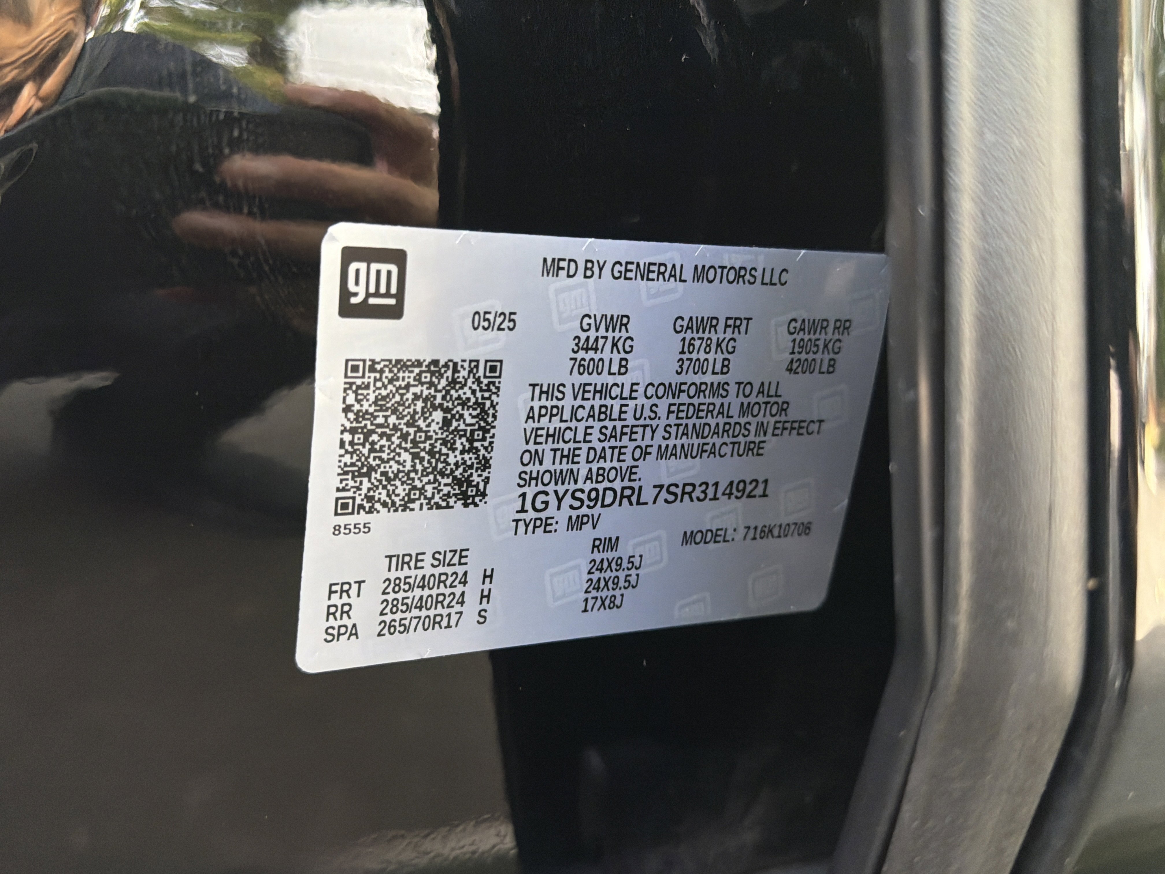 Used 2025 Cadillac Escalade Premium Luxury Platinum image 37