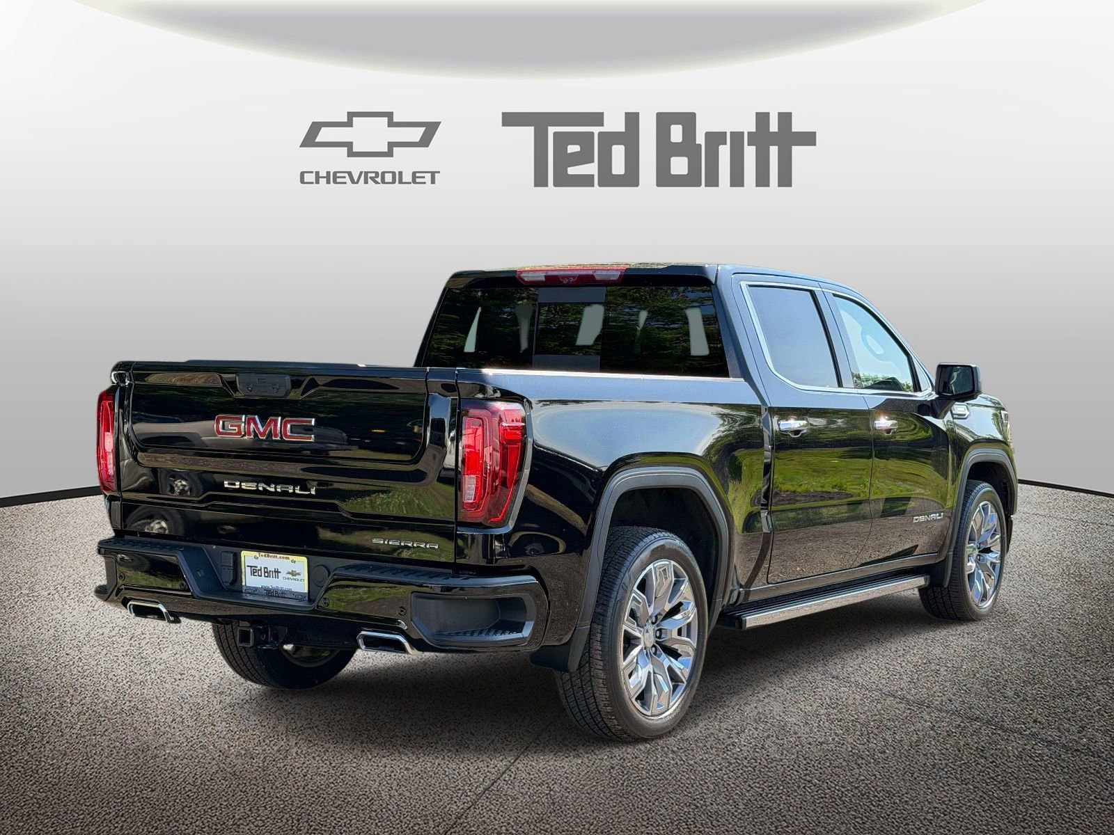 Used 2024 GMC Sierra 1500 Denali w/ Denali Reserve Package AWD/4WD image 4