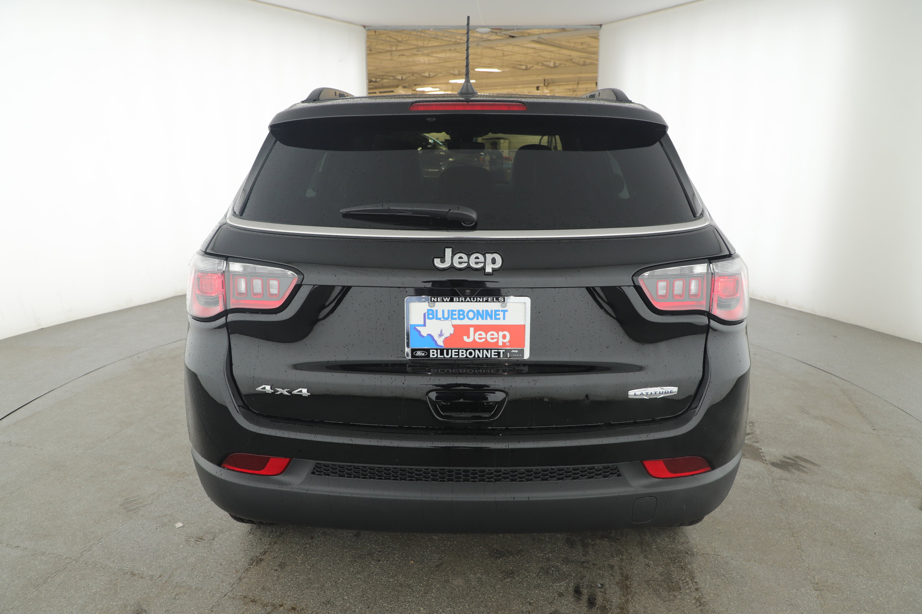 New 2026 Jeep Compass Latitude image 4