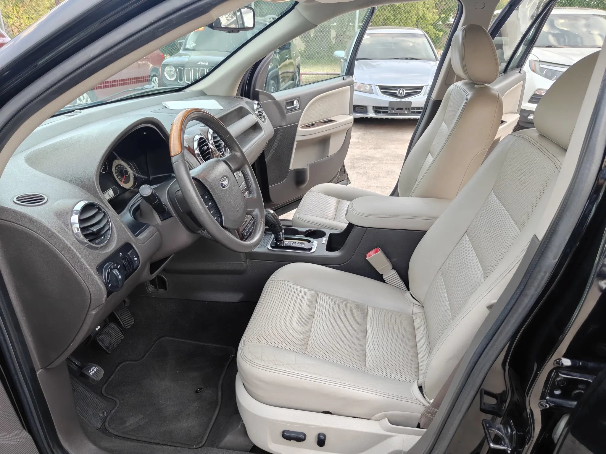 Used 2008 Ford Taurus X Limited FWD image 8
