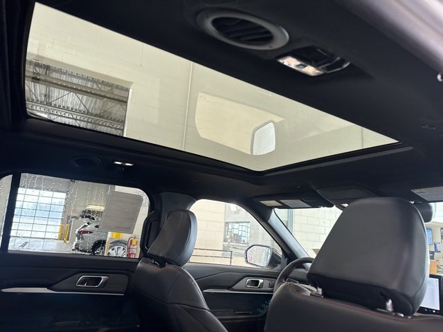 New 2026 Ford Explorer ST-Line w/ ST-Line Street Pack image 19