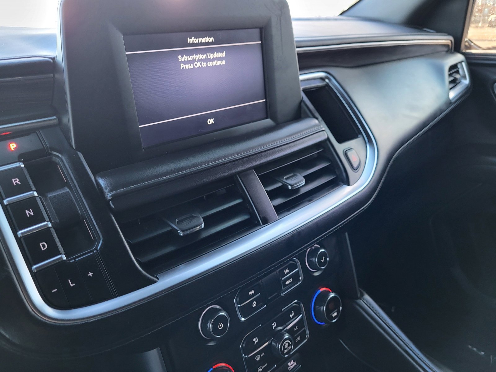 Used 2023 Chevrolet Tahoe LS image 11