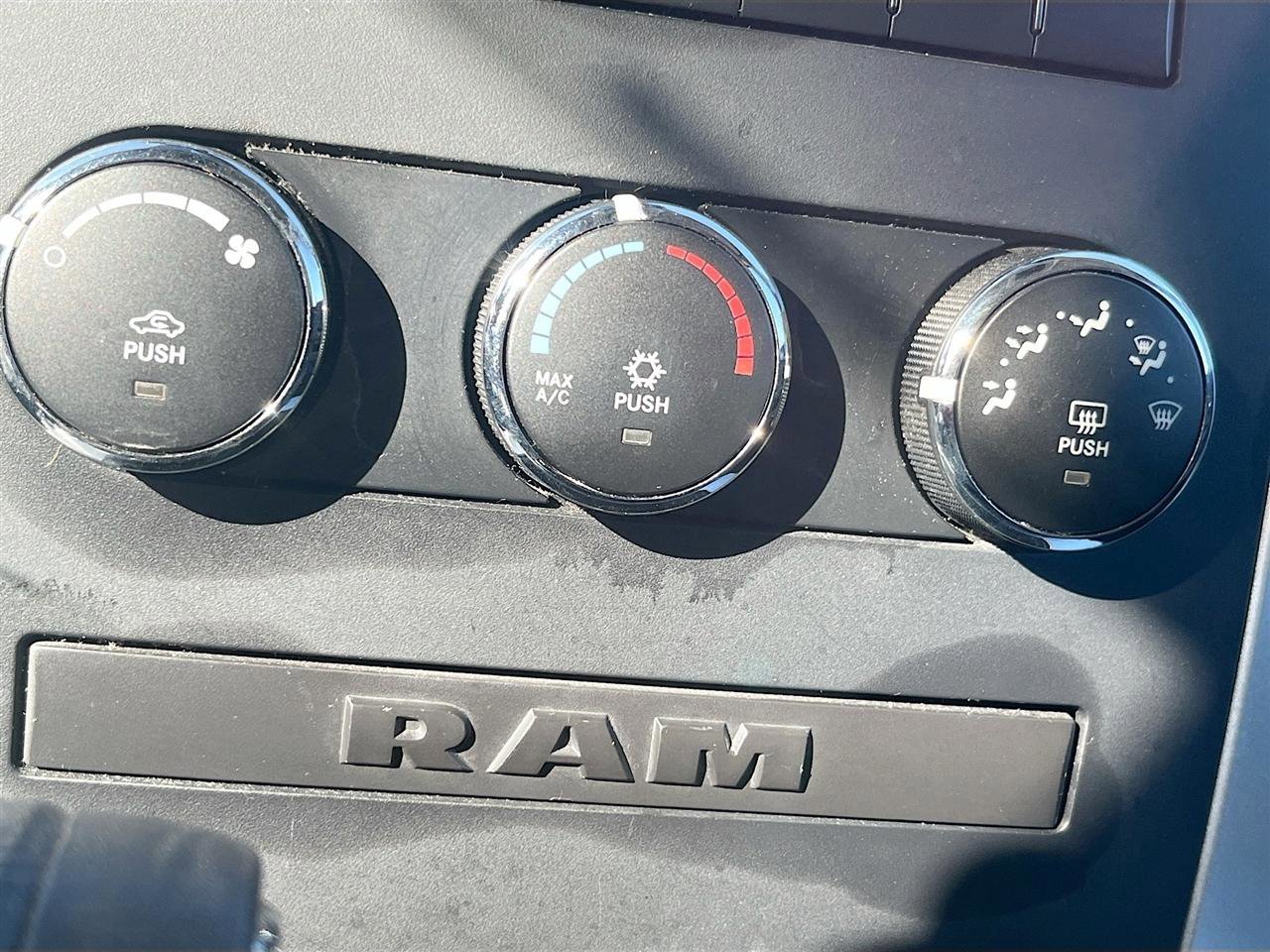 Used 2012 RAM 1500 Big Horn w/ Luxury Group AWD/4WD image 15