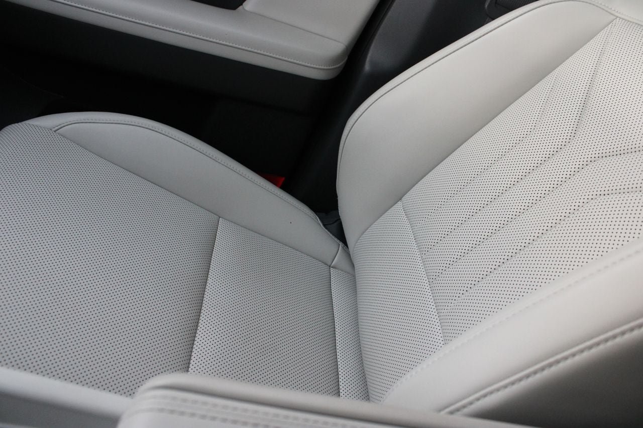 Used 2025 Hyundai Santa Fe SEL FWD image 19