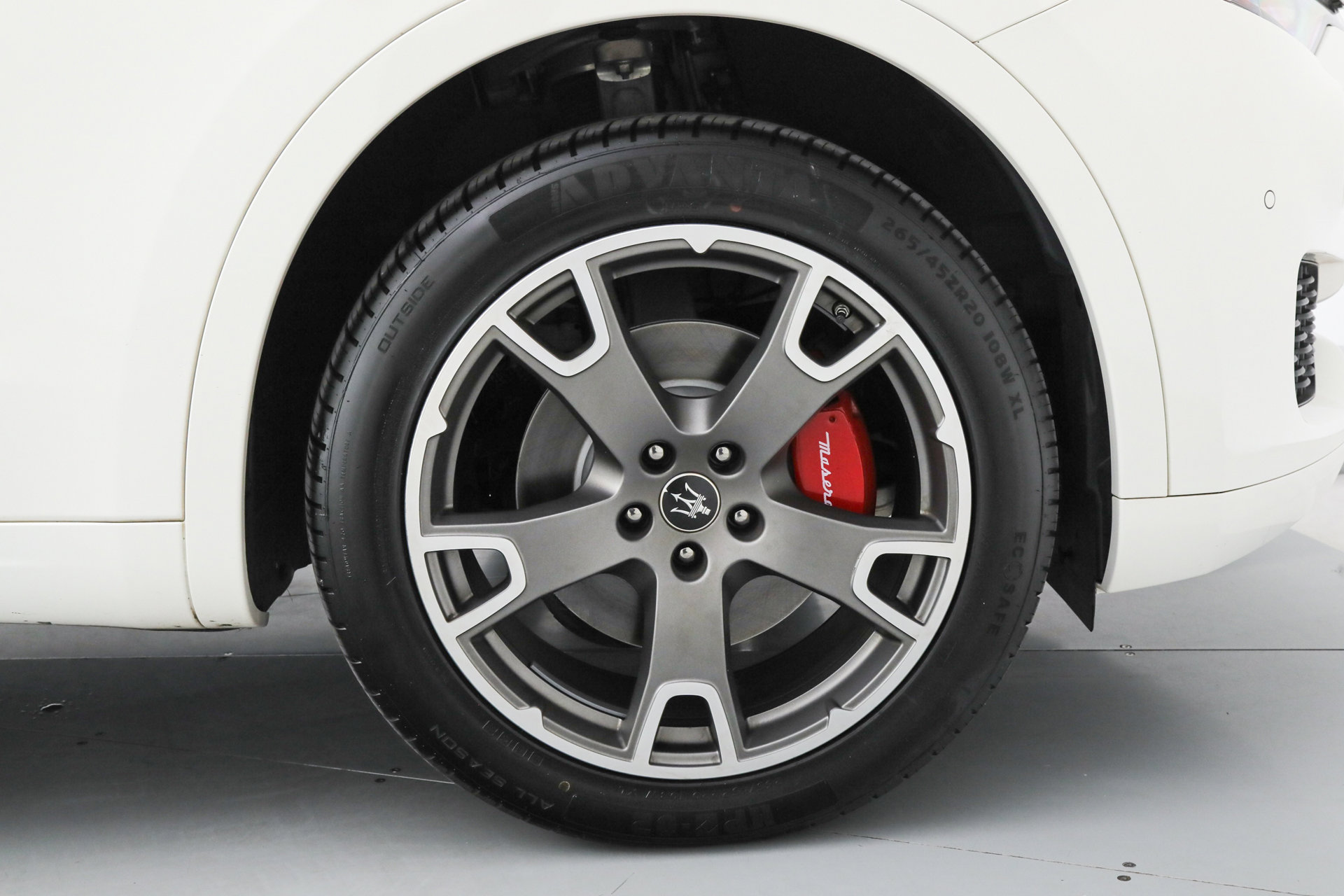 Certified 2023 Maserati Levante GT image 20