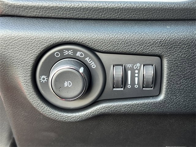 New 2026 Chrysler Pacifica Select image 18