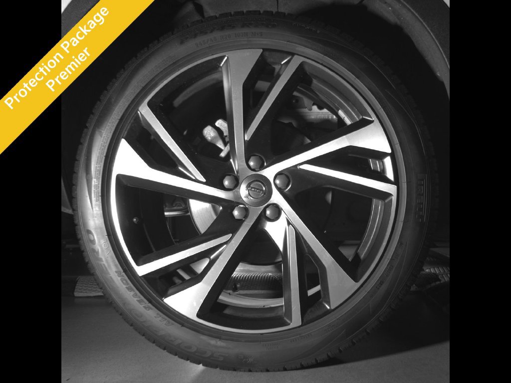 Used 2022 Volvo XC40 T5 R-Design w/ Advanced Package AWD/4WD image 12