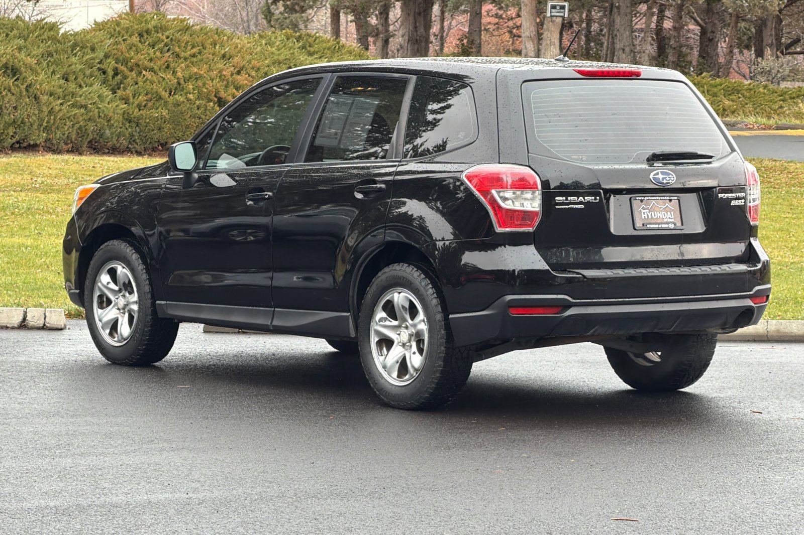 Used 2015 Subaru Forester 2.5i image 6