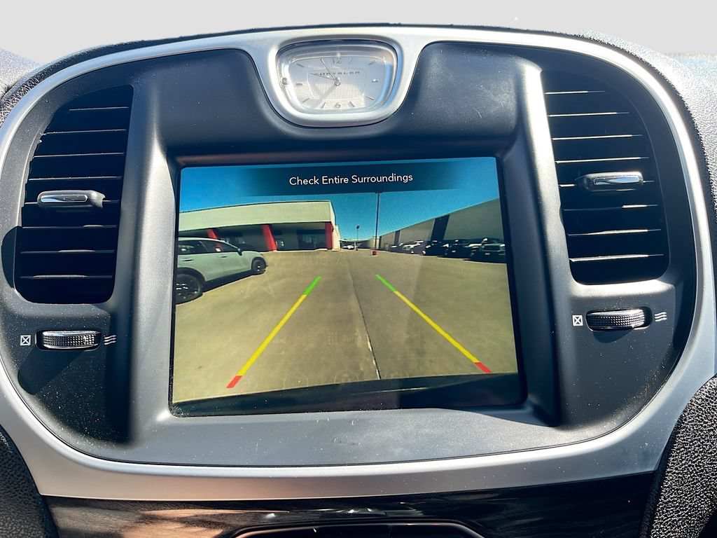 Used 2022 Chrysler 300 Touring w/ Sport Appearance Package RWD image 13