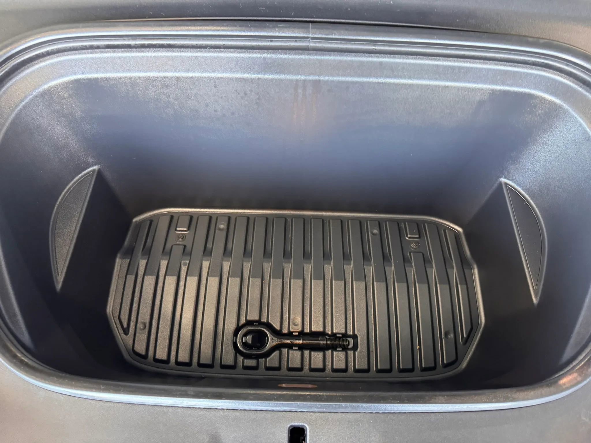 Used 2023 Tesla Model Y Long Range AWD/4WD image 42