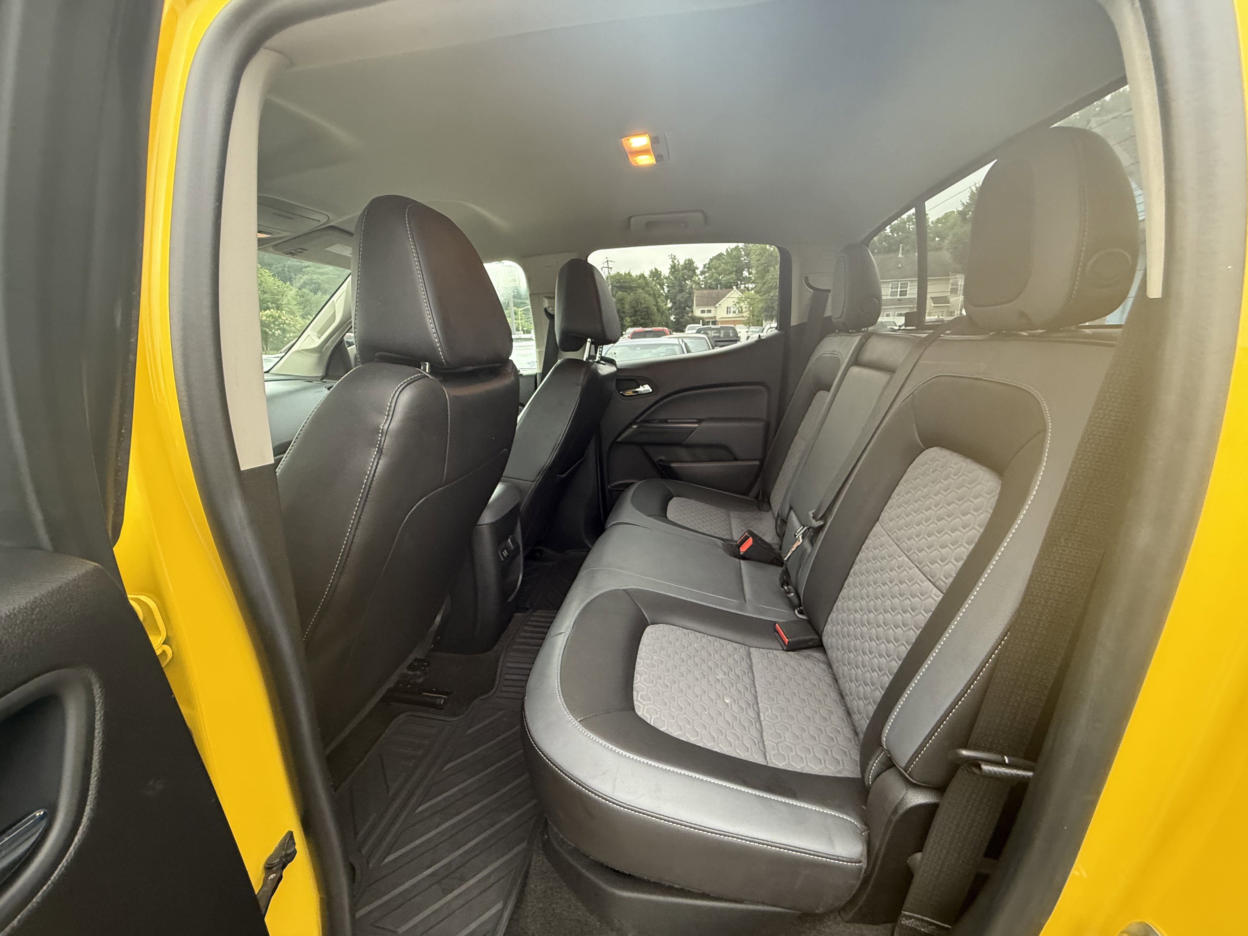 Used 2015 Chevrolet Colorado Z71 w/ Trail Boss Edition image 13