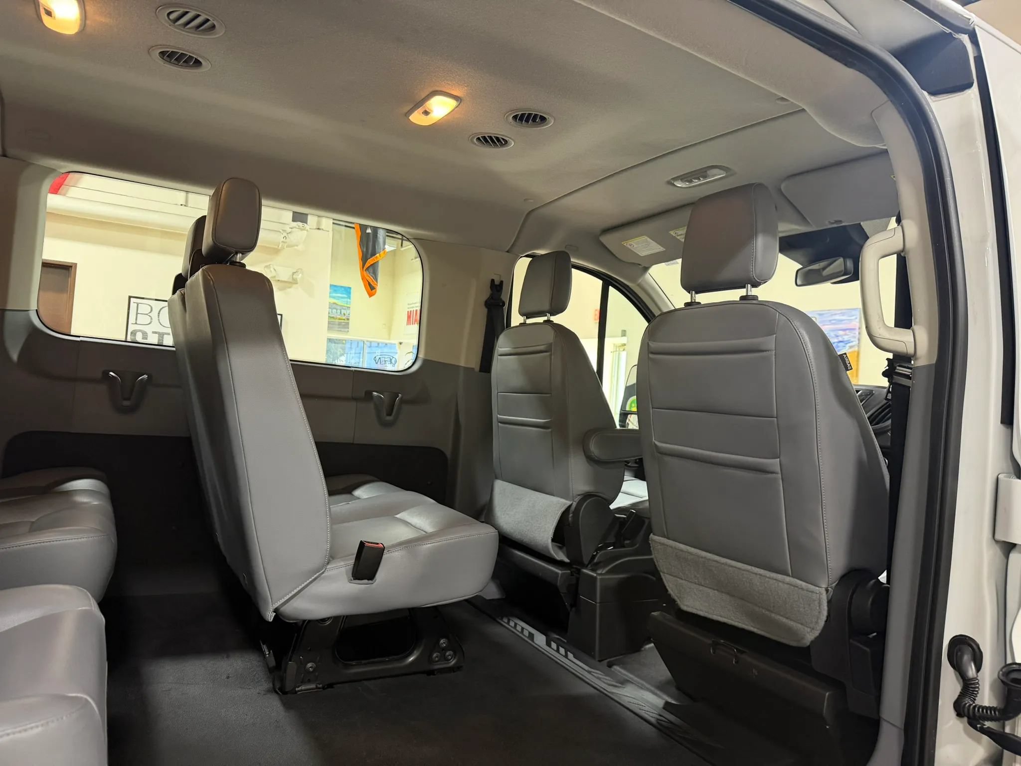 Used 2018 Ford Transit 150 XL RWD image 30