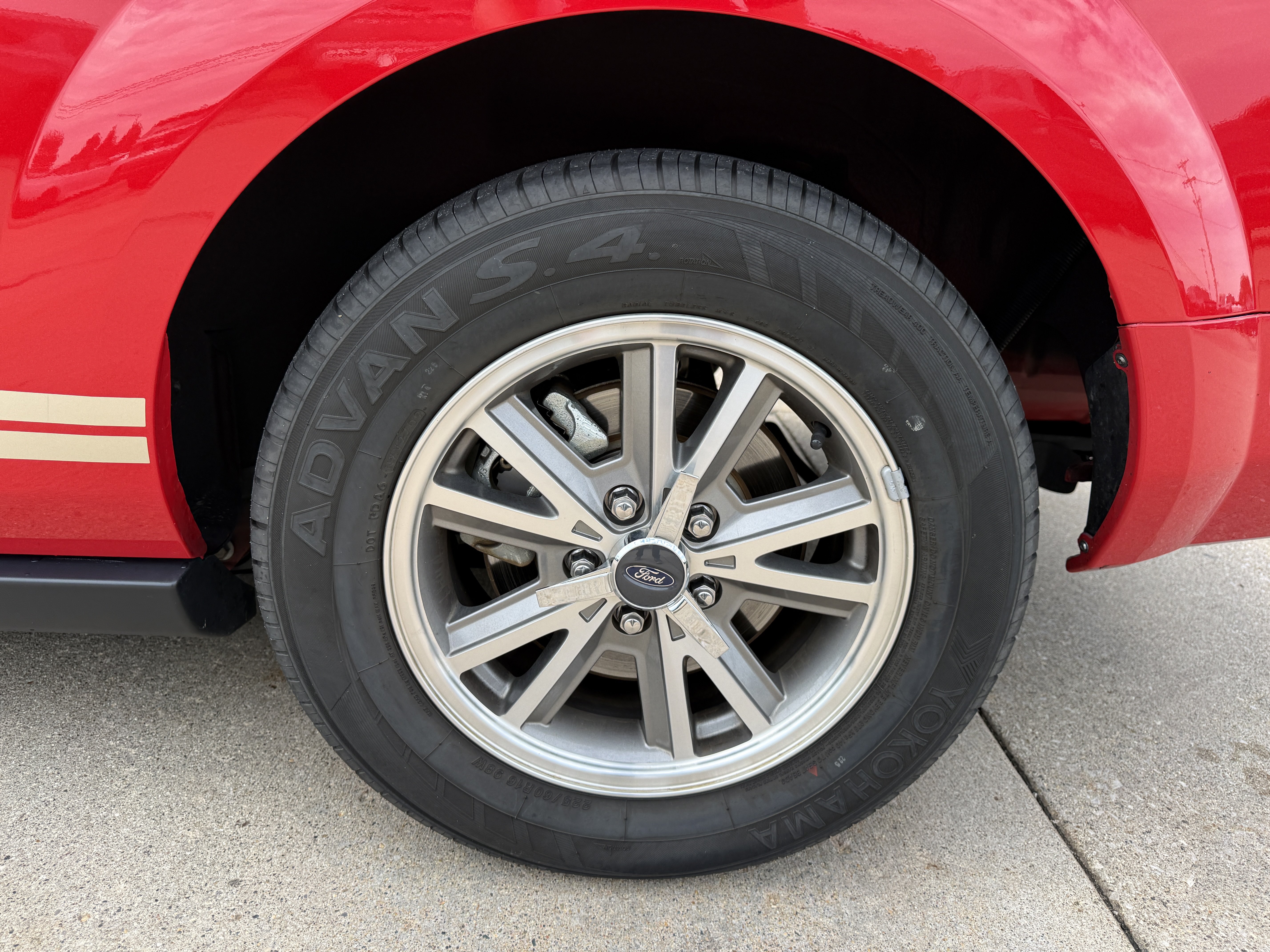 Used 2005 Ford Mustang Premium RWD image 21