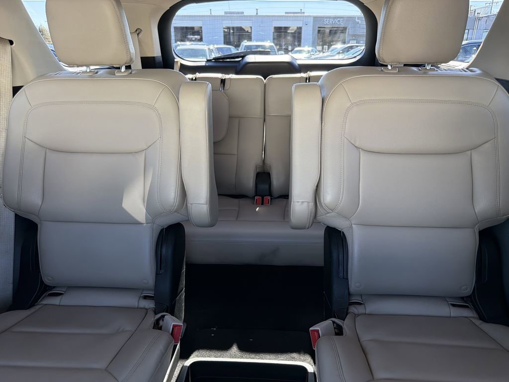 Used 2020 Ford Explorer XLT w/ Equipment Group 202A image 20