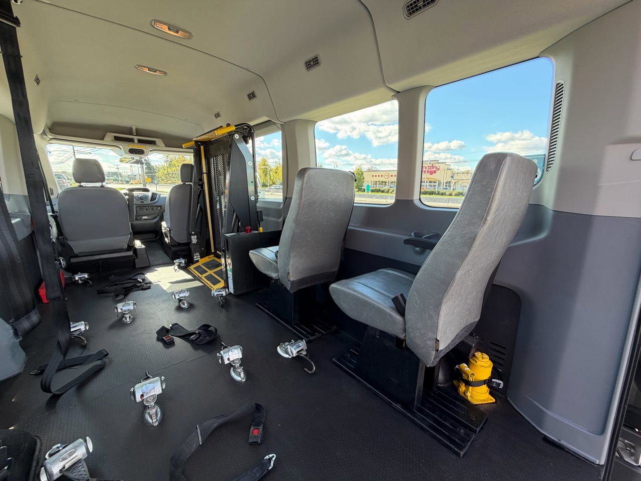 Used 2016 Ford Transit 350 XL RWD image 25