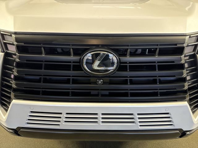 Used 2025 Lexus GX 550 w/ Cold Area Package image 29