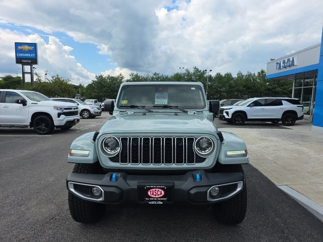 Used 2024 Jeep Wrangler Unlimited Sahara w/ Safety Group AWD/4WD image 8