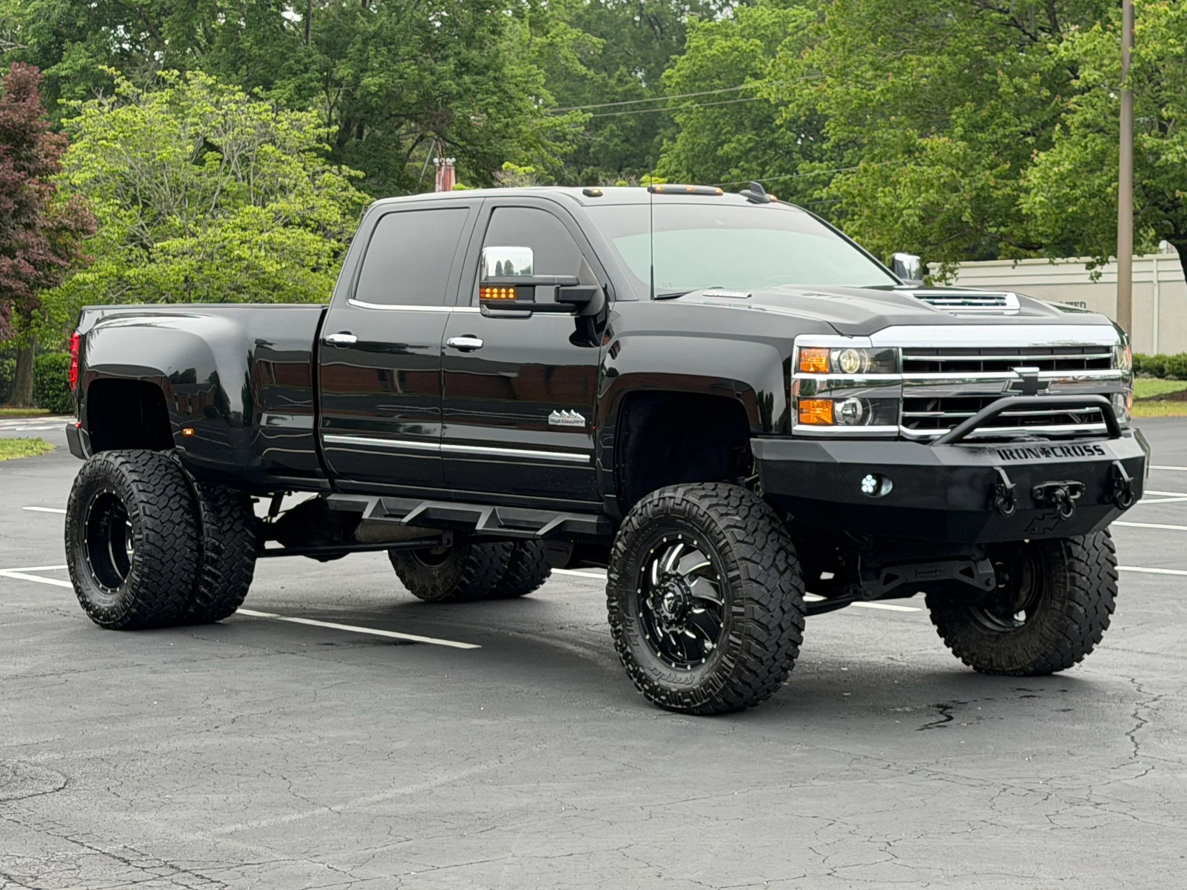 Used 2018 Chevrolet Silverado 3500 High Country w/ Duramax Plus Package AWD/4WD image 4
