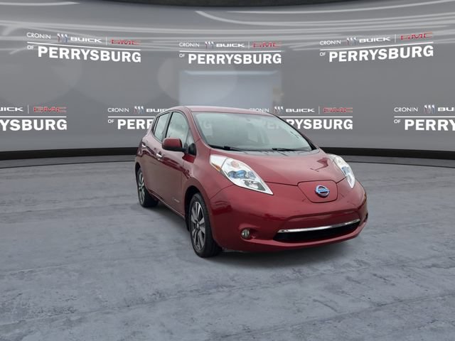 Used 2015 Nissan Leaf SL w/ Premium Package FWD image 2
