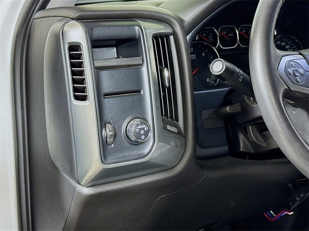 Used 2018 Chevrolet Silverado 1500 LT w/ Texas Edition image 8