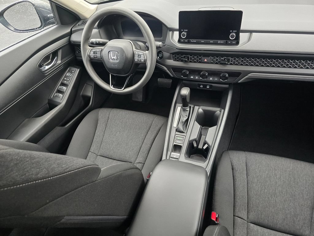 Used 2025 Honda Accord LX image 15