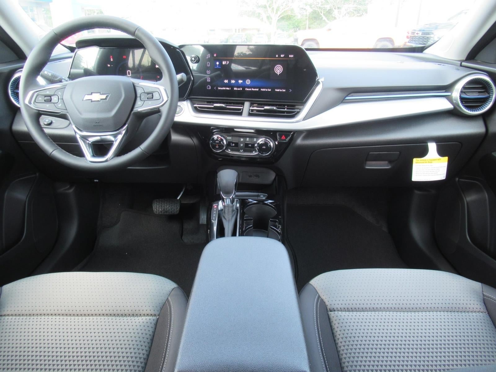New 2026 Chevrolet Trax LT w/ Sunroof Package FWD image 12