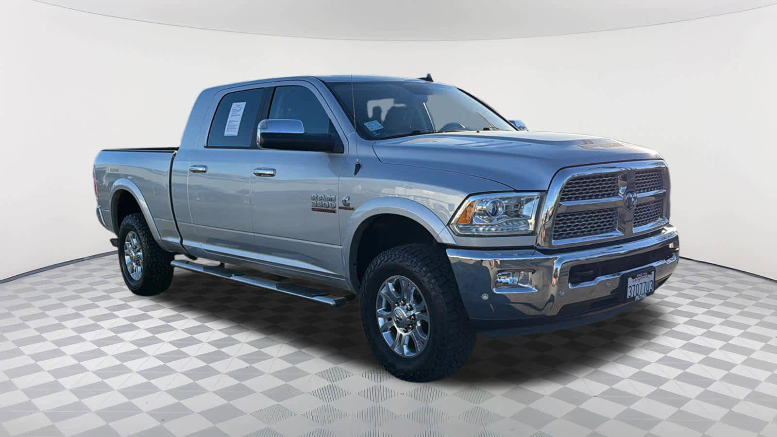 Used 2018 RAM 3500 Laramie w/ Convenience Group video 3