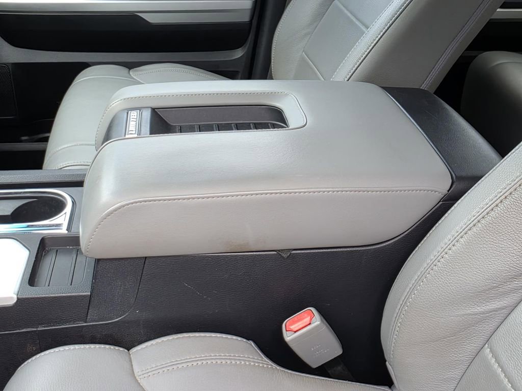 Used 2017 Toyota Tundra Limited AWD/4WD image 9