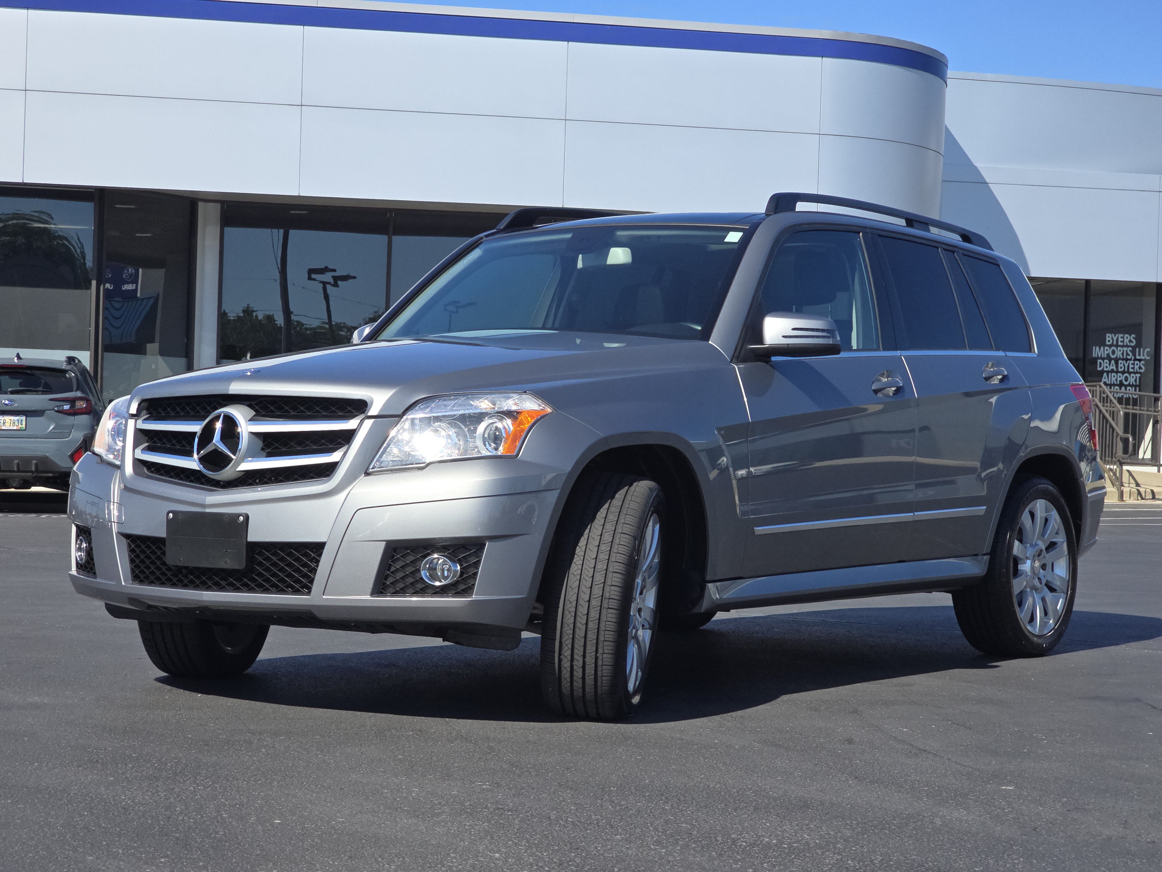 Used 2012 Mercedes-Benz GLK 350 4MATIC image 3