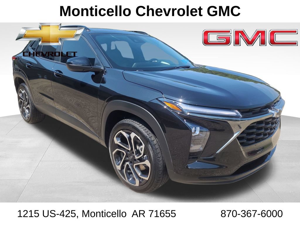 Used 2025 Chevrolet Trax RS w/ Driver Confidence Package FWD image 1