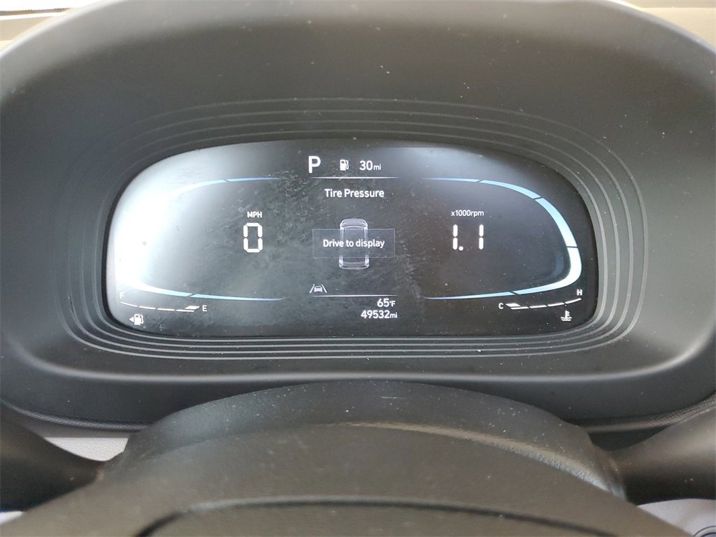 Used 2024 Hyundai Venue SEL image 17