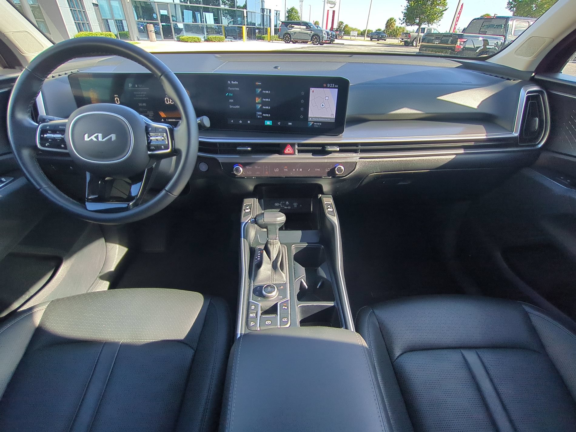 Used 2024 Kia Sorento S AWD/4WD image 15