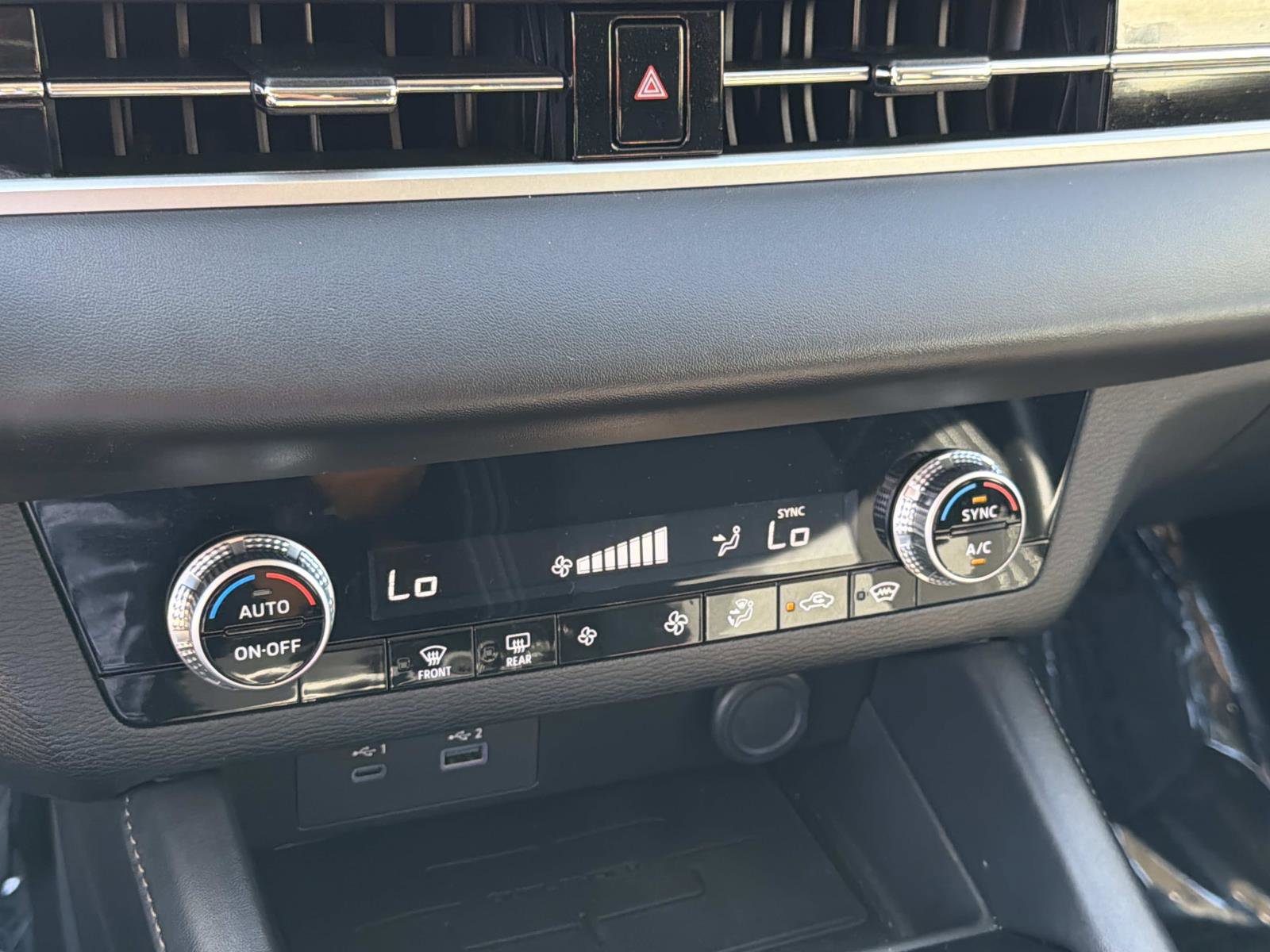 Used 2023 Mitsubishi Outlander ES image 24