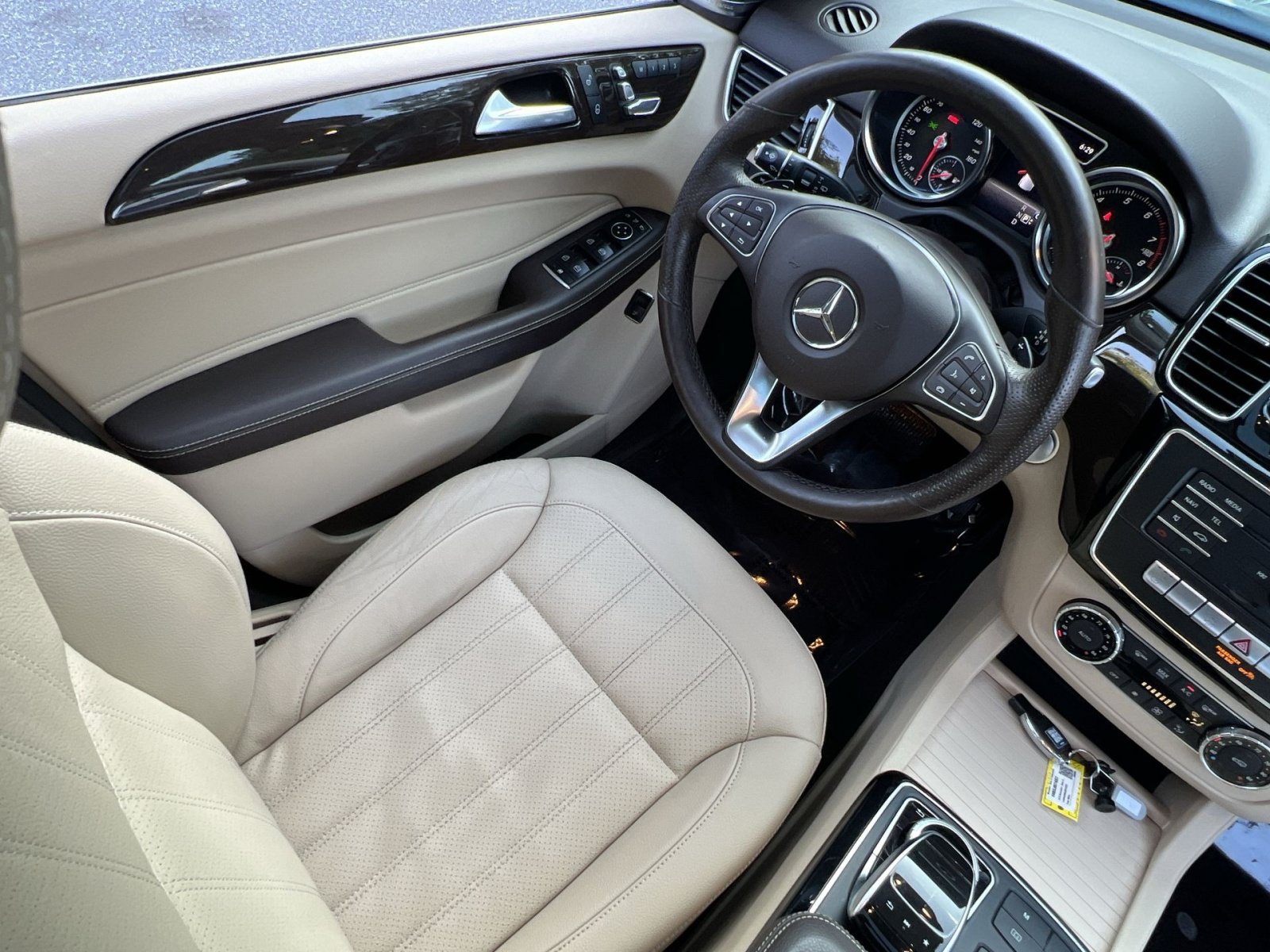 Used 2018 Mercedes-Benz GLE 350 4MATIC image 16