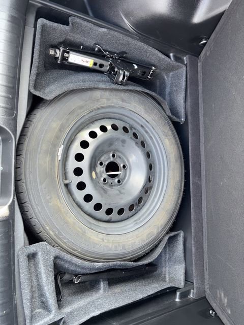 Used 2021 Jeep Cherokee Latitude Lux w/ Trailer Tow Group image 32