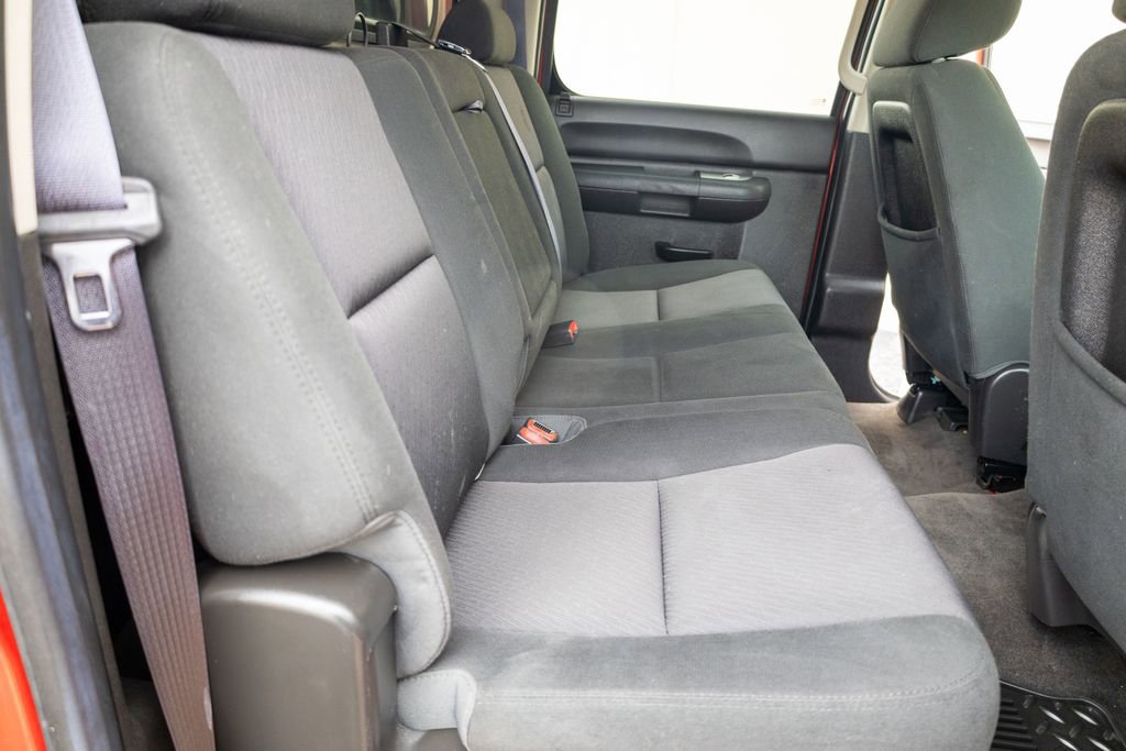 Used 2014 Chevrolet Silverado 2500 LT w/ Interior Plus Package image 12