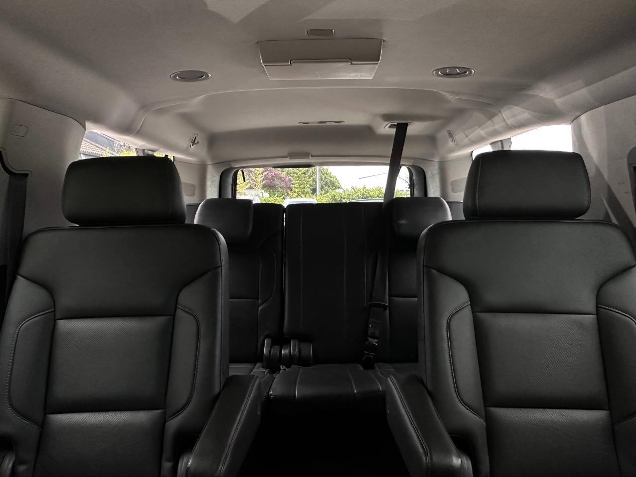 Used 2019 Chevrolet Suburban Premier AWD/4WD image 30