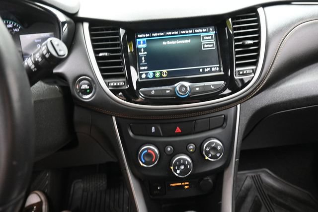 Used 2019 Chevrolet Trax LT w/ LT Convenience Package FWD image 10
