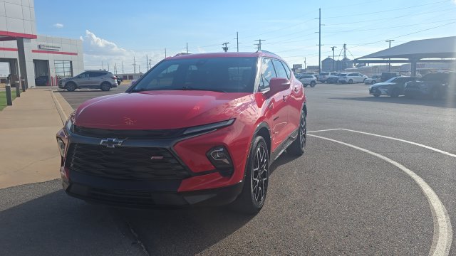 Used 2024 Chevrolet Blazer RS w/ Driver Confidence II Package FWD image 3
