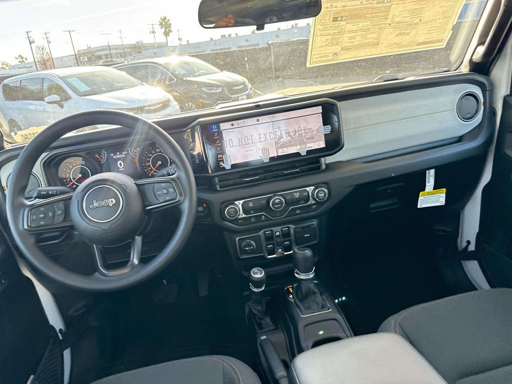 New 2026 Jeep Gladiator Sport AWD/4WD image 12