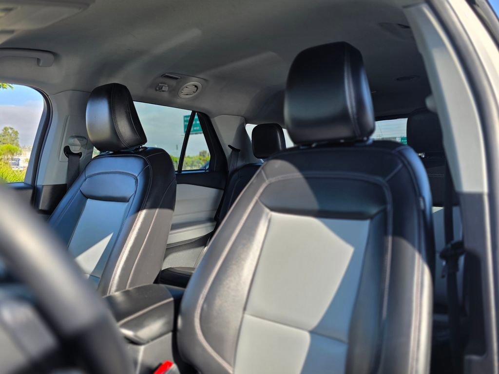 Used 2023 Ford Explorer XLT w/ Equipment Group 202A image 15