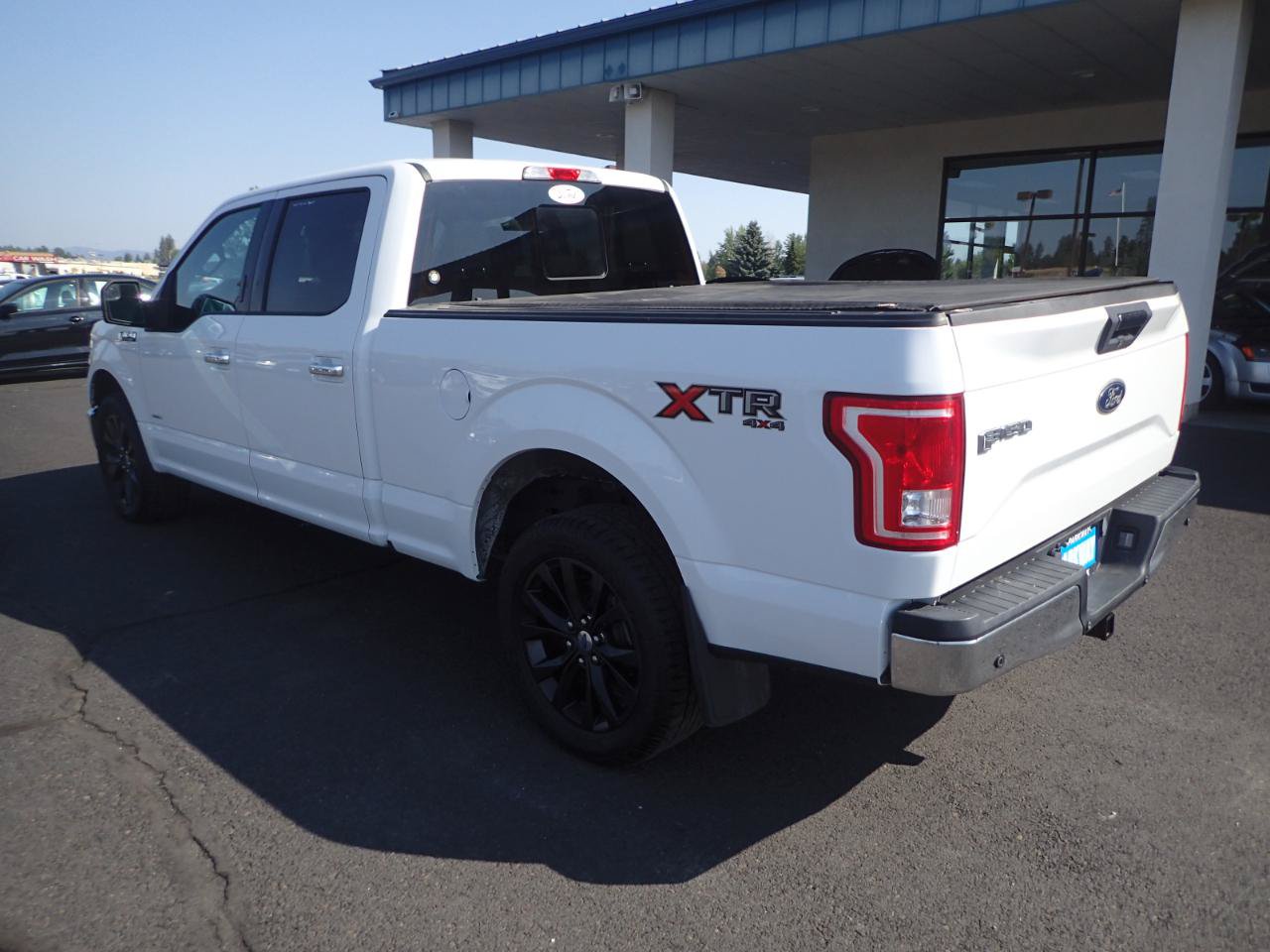 Used 2015 Ford F150 XLT w/ Equipment Group 302A Luxury AWD/4WD image 3