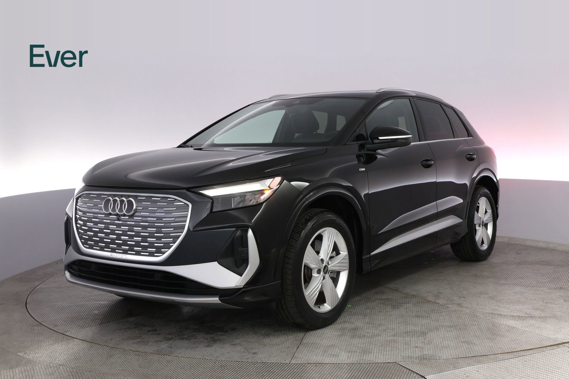 Used 2023 Audi Q4 e-tron Premium Plus w/ Premium Plus image 2