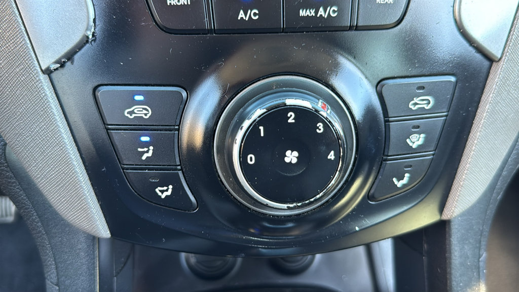 Used 2018 Hyundai Santa Fe Sport FWD image 35