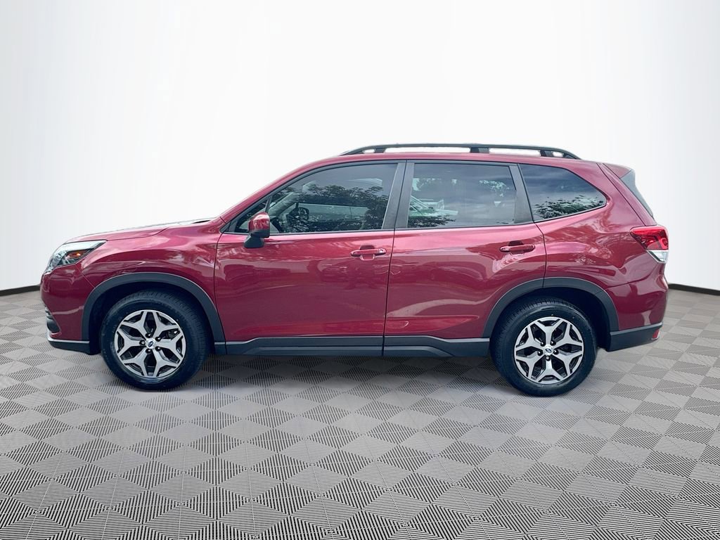 Used 2023 Subaru Forester Premium image 9